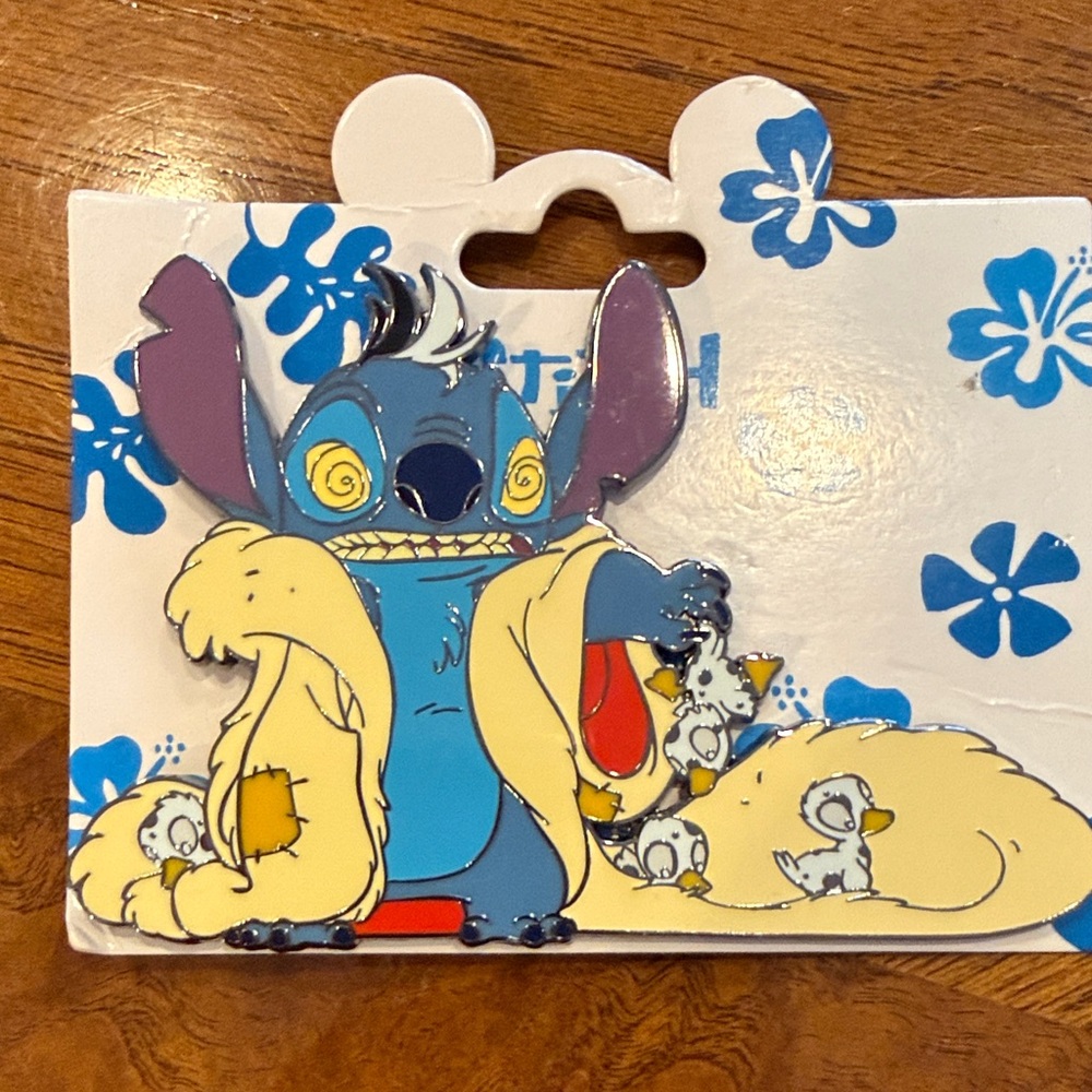 Disneyland Paris Stitch as Cruella Enamel Pin